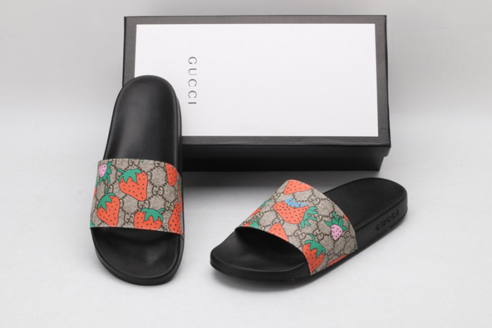 Gu66 SLIPPERS
