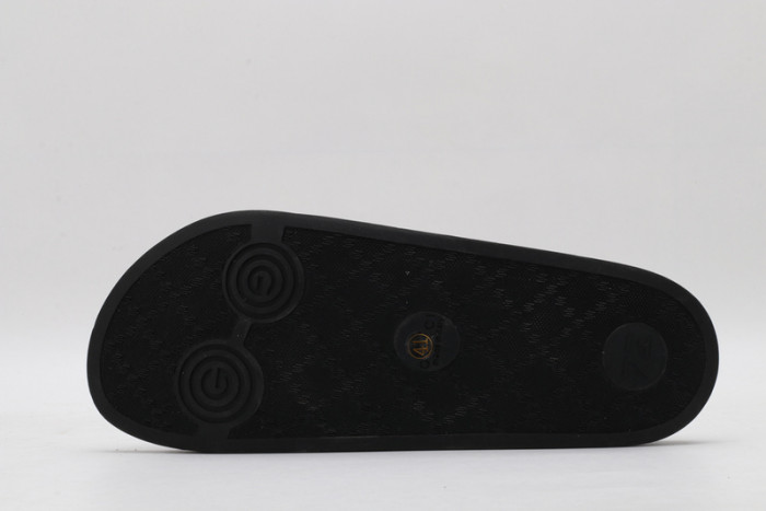 Gu66 SLIPPERS