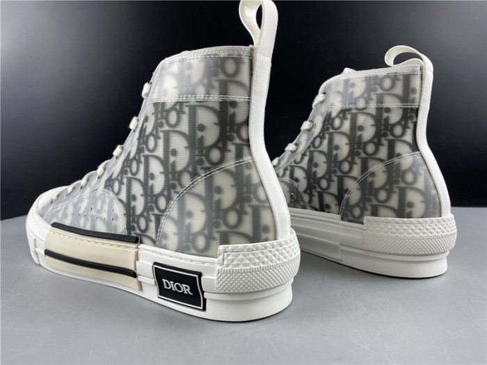D10R B23 High Top Logo Oblique Sneakers
