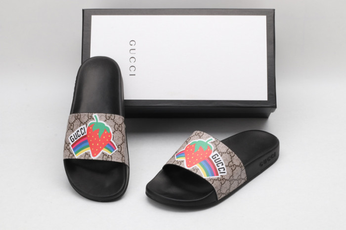 Gu66 SLIPPERS