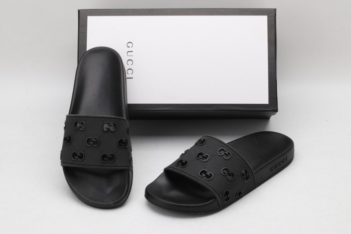 Gu66 SLIPPERS