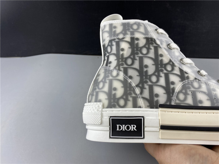 D10R B23 High Top Logo Oblique Sneakers