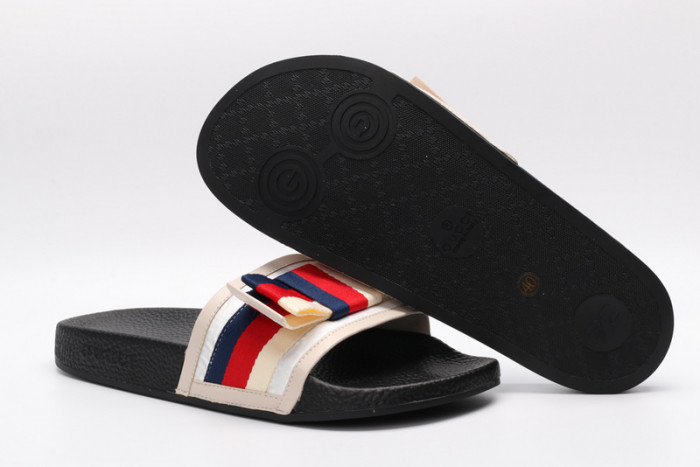Gu66 SLIPPERS