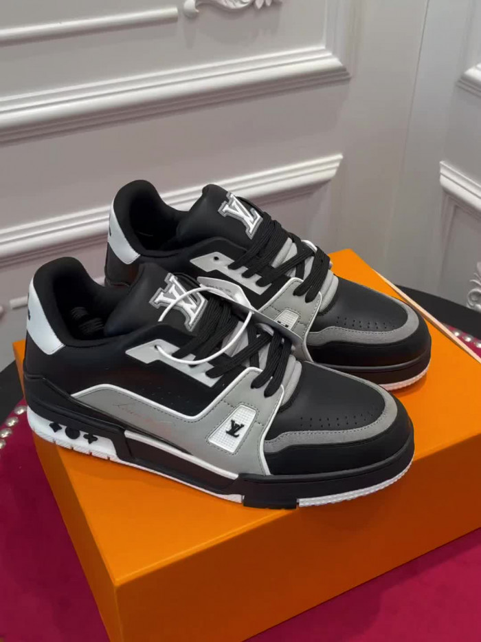 D00G7 Lou1su1tt SNEAKER LOW