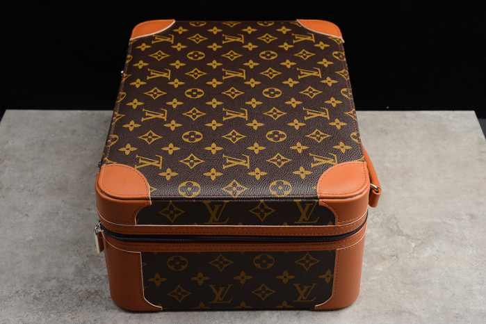 AIR JORDAN 1 OFW AQ0818-158 (WITH CASE)