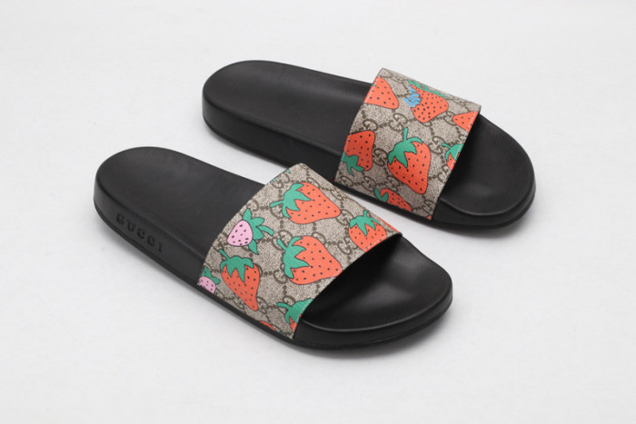 Gu66 SLIPPERS