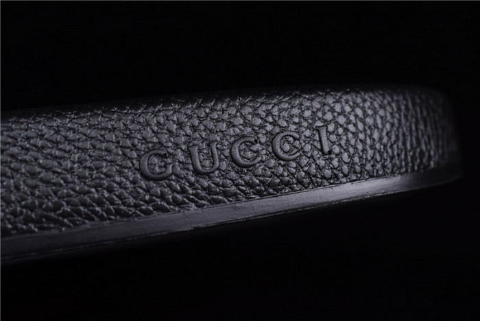 Gu66 SLIPPERS