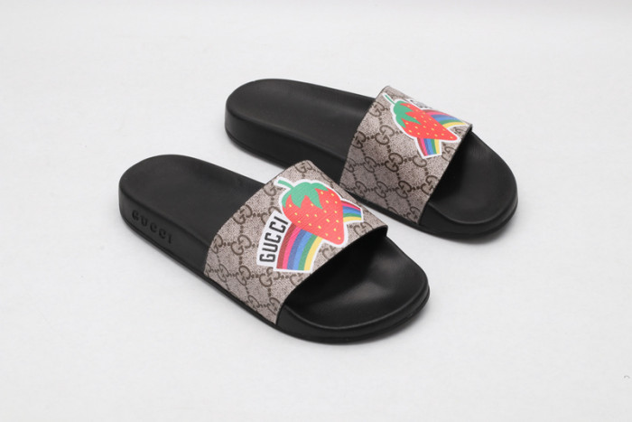 Gu66 SLIPPERS