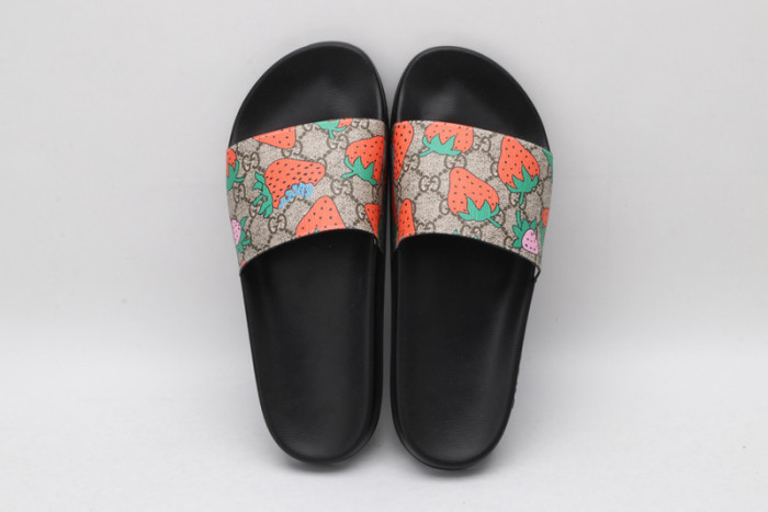 Gu66 SLIPPERS