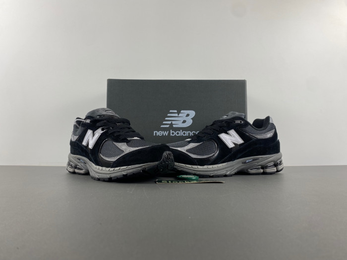 N3w Balance 2002R Black Dark Grey White