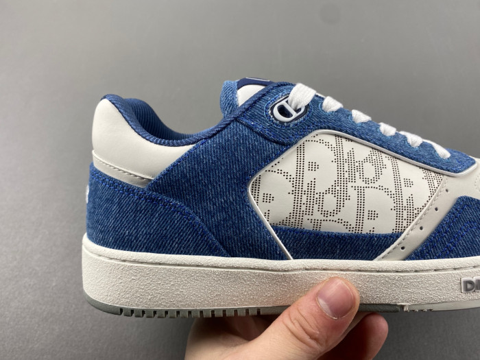 D10R B27 Sneaker