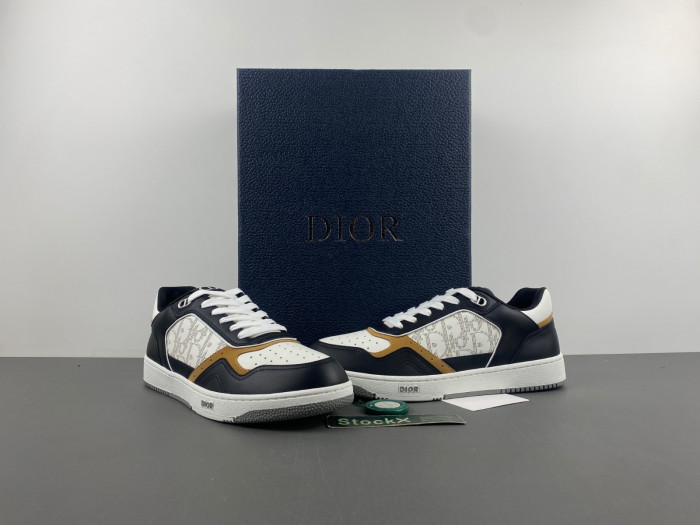 D10R B27 Sneaker