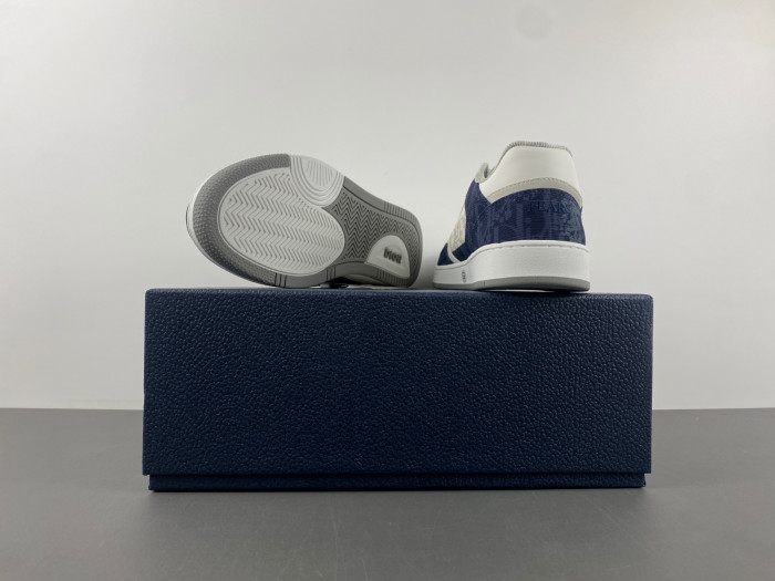 D10R B27 Sneaker