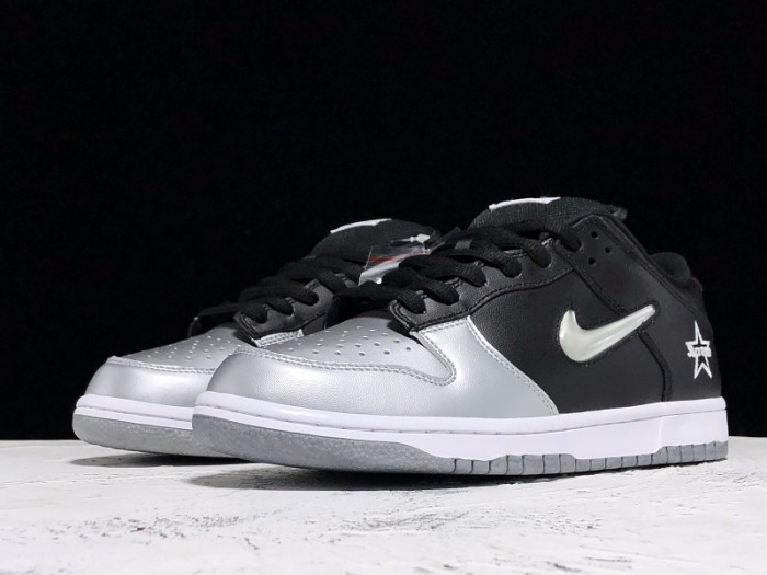 S*p*e x nike sb dunk low silver black ck3480-001