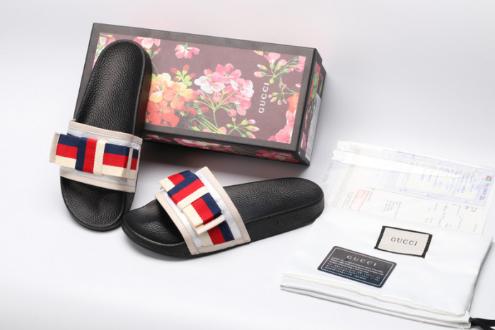 Gu66 SLIPPERS
