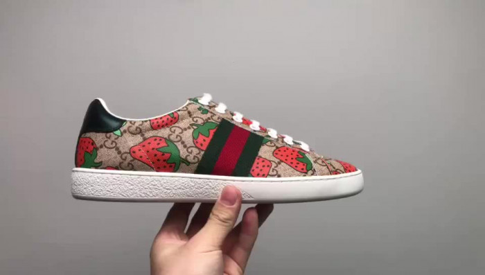 Gu66 Ace Embroidered Low-Top Sneaker 431920 DOPEO 9064