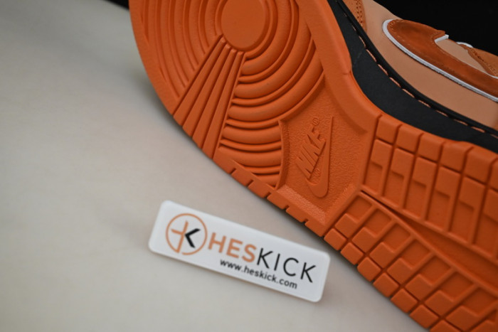 Concepts x Nike SB Dunk Low “Orange Lobster” FD8776-800
