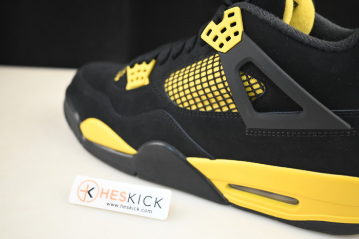 Air Jordan 4 Retro Thunder (2023) DH6927-017