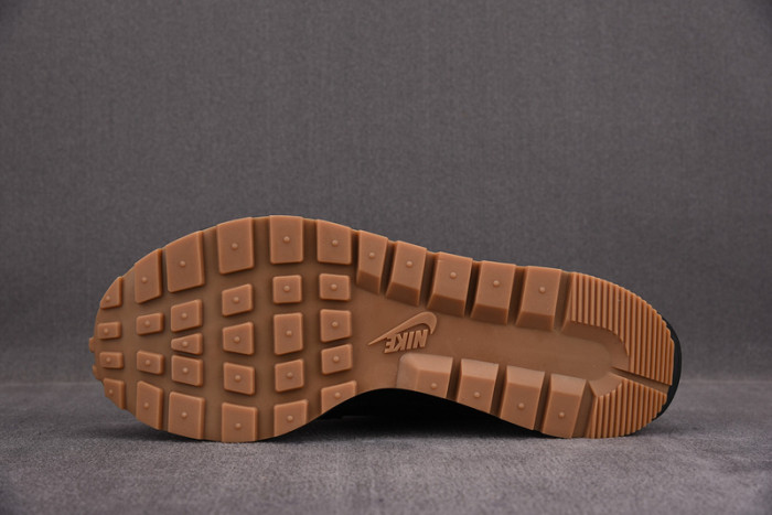 Nike Vaporwaffle Sacai Black Gum DD1875-001