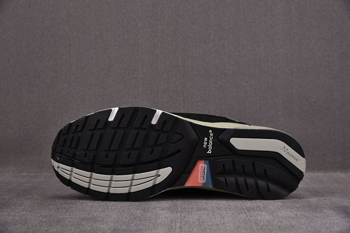 N3W BLANCE SNEAKER