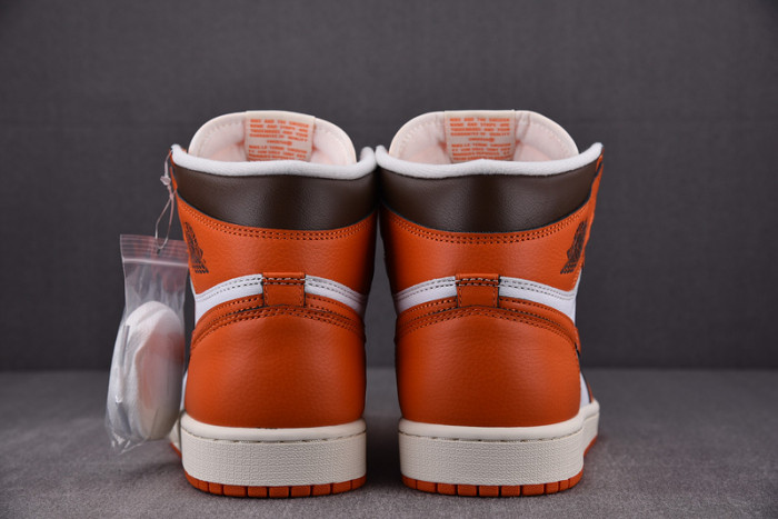 Air Jordan 1 High OG WMNS “Starfish” DO9369-101