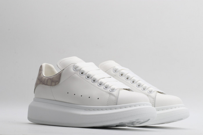 MQ Sneakers