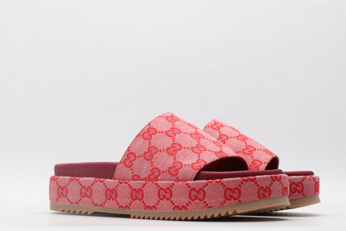 Gu66 SLIPPERS