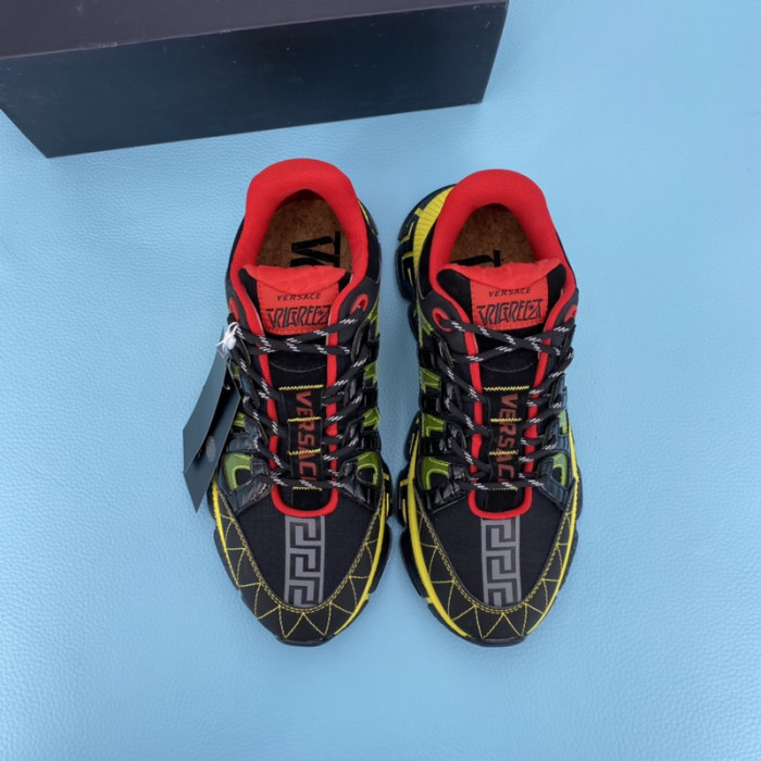 VERS SNEAKERS
