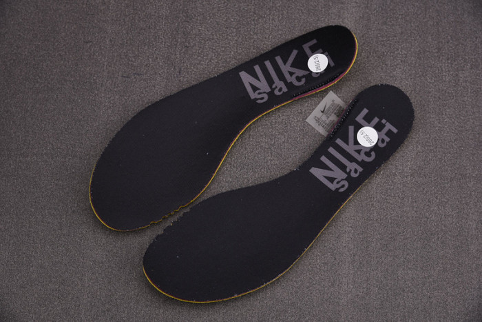 Nike Vaporwaffle Sacai Black Gum DD1875-001