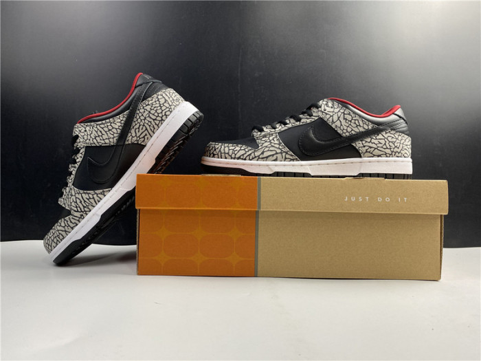 nike dunk sb low S*p*e black cement (2002) 304292-131
