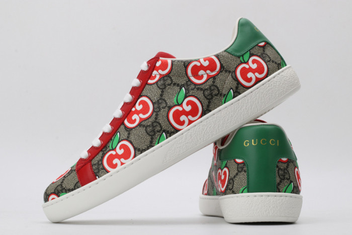 Gu66 Ace Embroidered Low-Top Sneaker