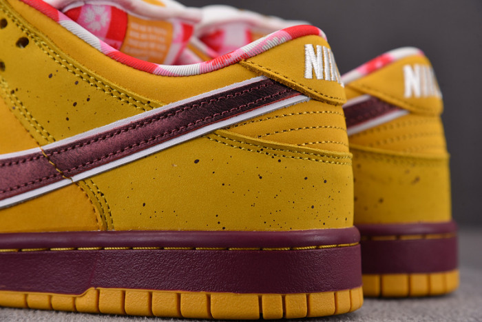 Nike SB Dunk Low Yellow Lobster Men