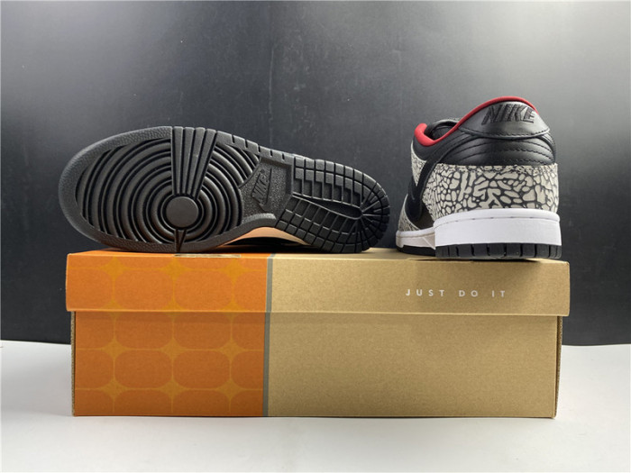 nike dunk sb low S*p*e black cement (2002) 304292-131