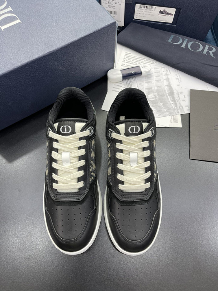 D10R B27 Sneaker