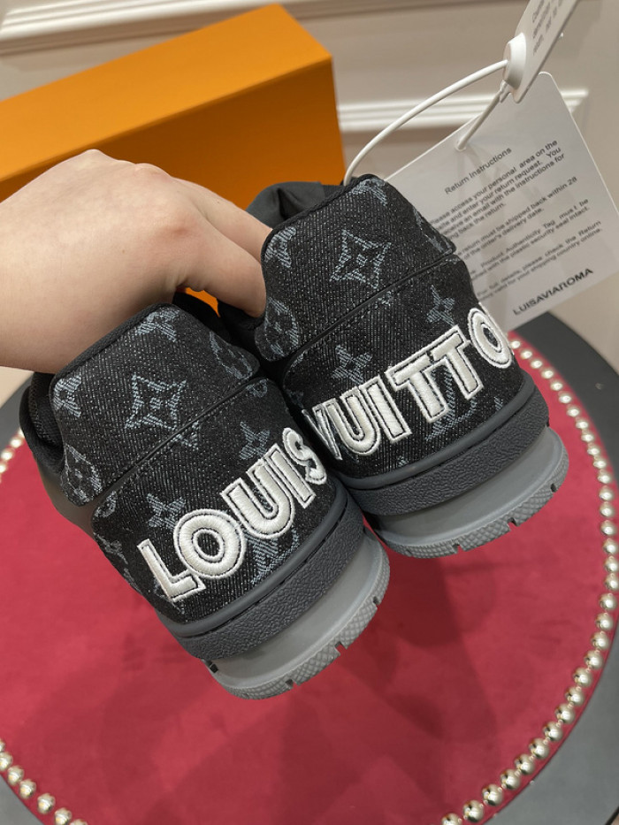 D00G7 Lou1su1tt SNEAKER LOW