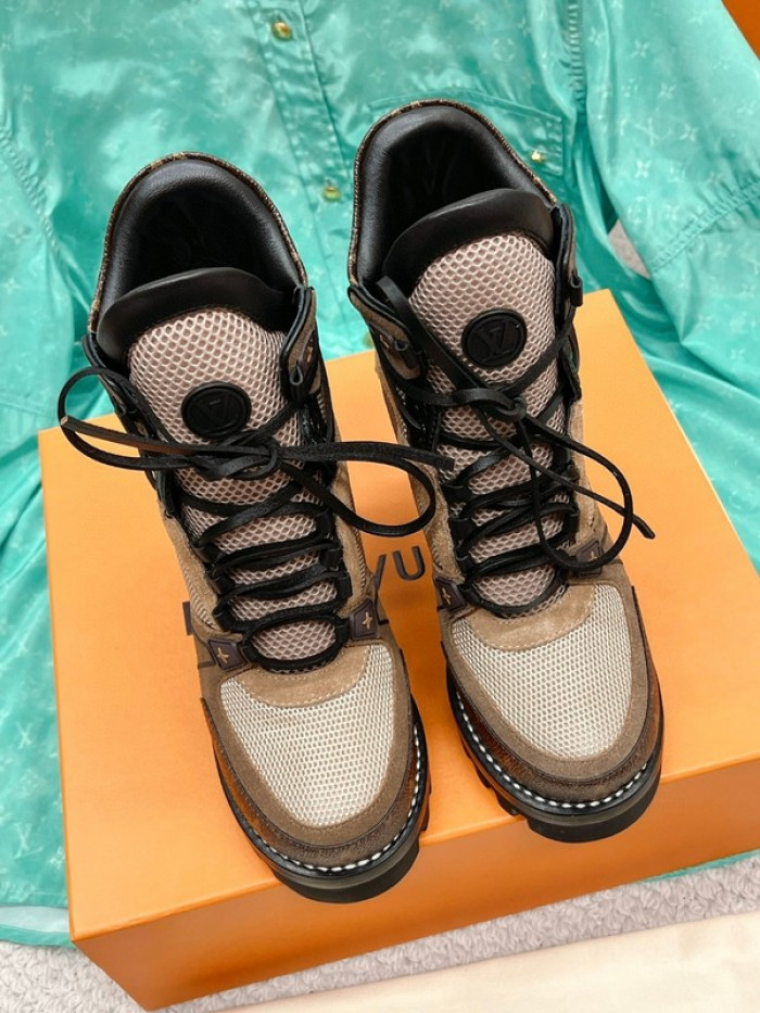 lou1su1tt Boots