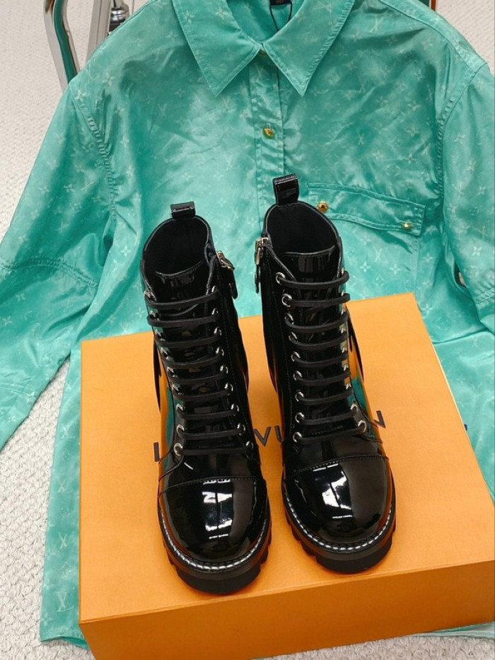 lou1su1tt Boots