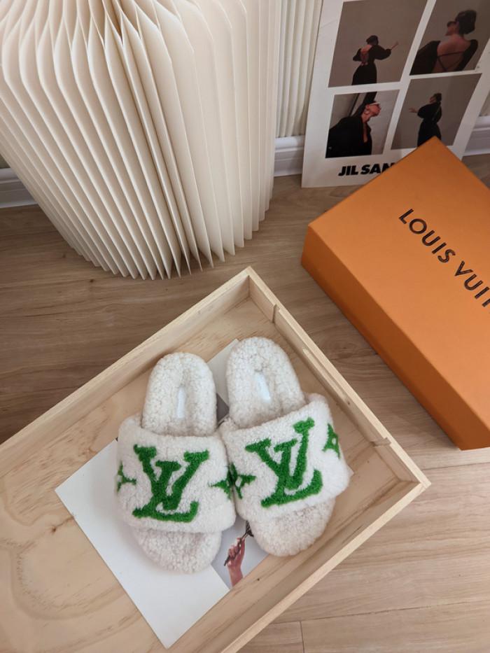 Lou1su1tt slides
