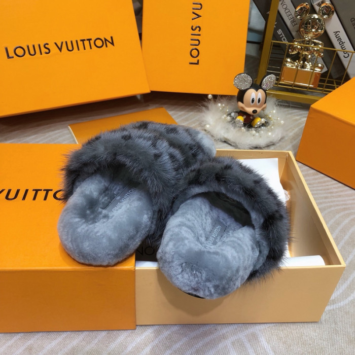 Lou1su1tt slides