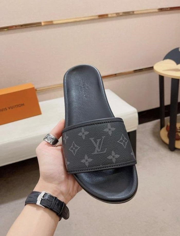 Lou1su1tt slides