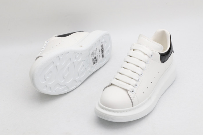 MQ Sneakers