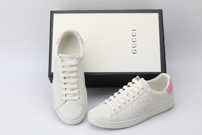 Gu66 Ace Embroidered Low-Top Sneaker