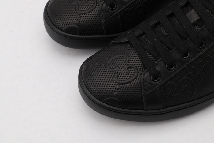 Gu66 Ace Embroidered Low-Top Sneaker