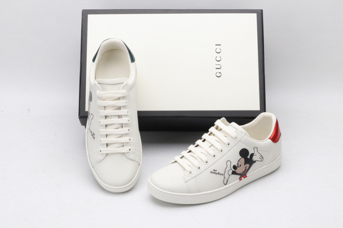 Gu66 Ace Embroidered Low-Top Sneaker