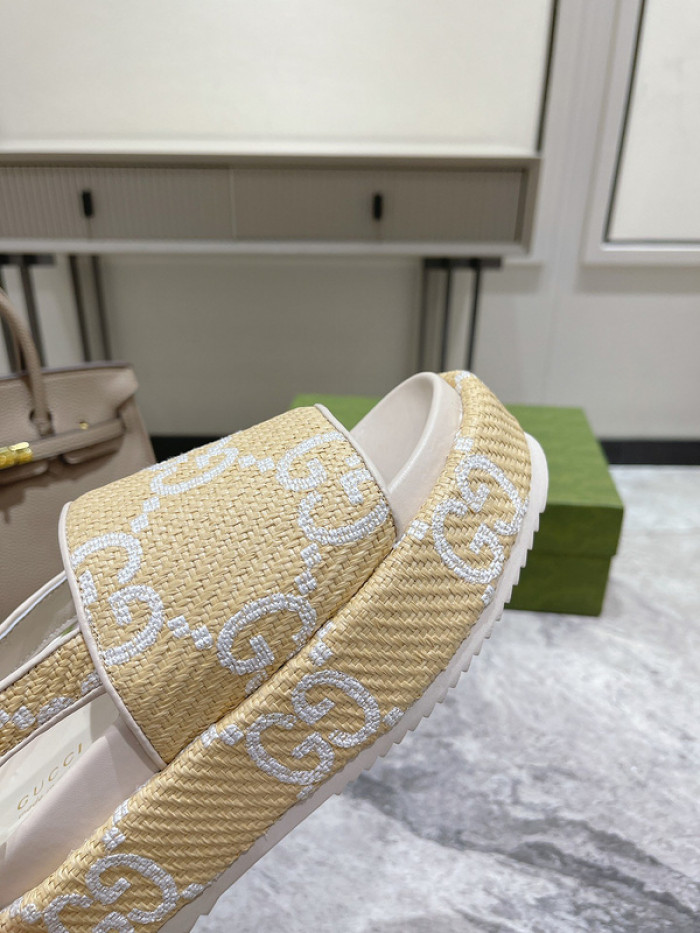 Gu66 SLIPPERS