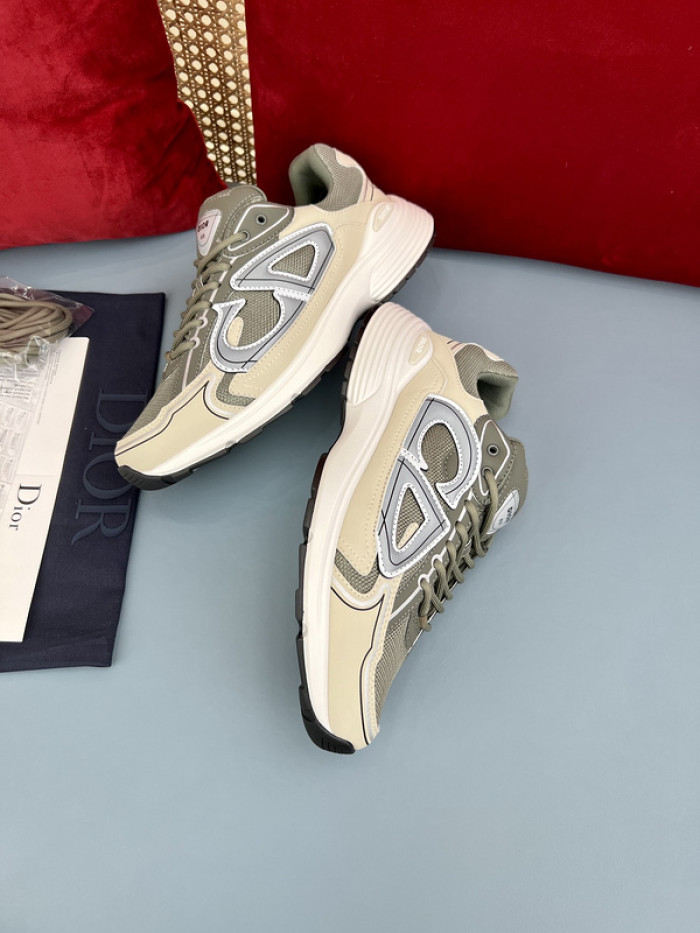 D10R B30 SNEAKER