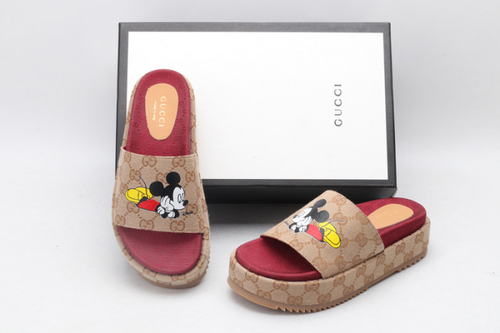 Gu66 SLIPPERS