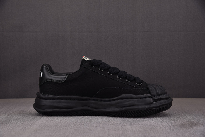 MAISON MIHARA YASUHIRO SNEAKER