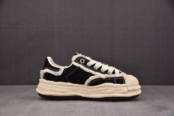 xVESSEL x MAISON MIHARA YASUHIRO SNEAKER