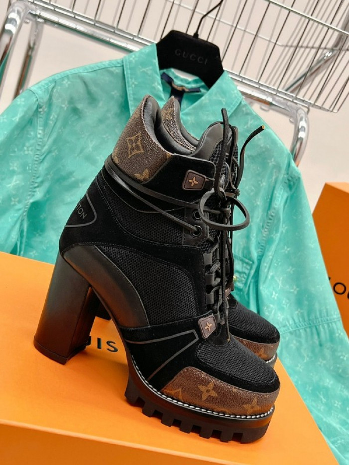 lou1su1tt Boots